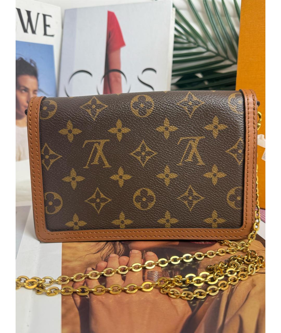 LOUIS VUITTON Коричневая кожаная сумка с короткими ручками, фото 3