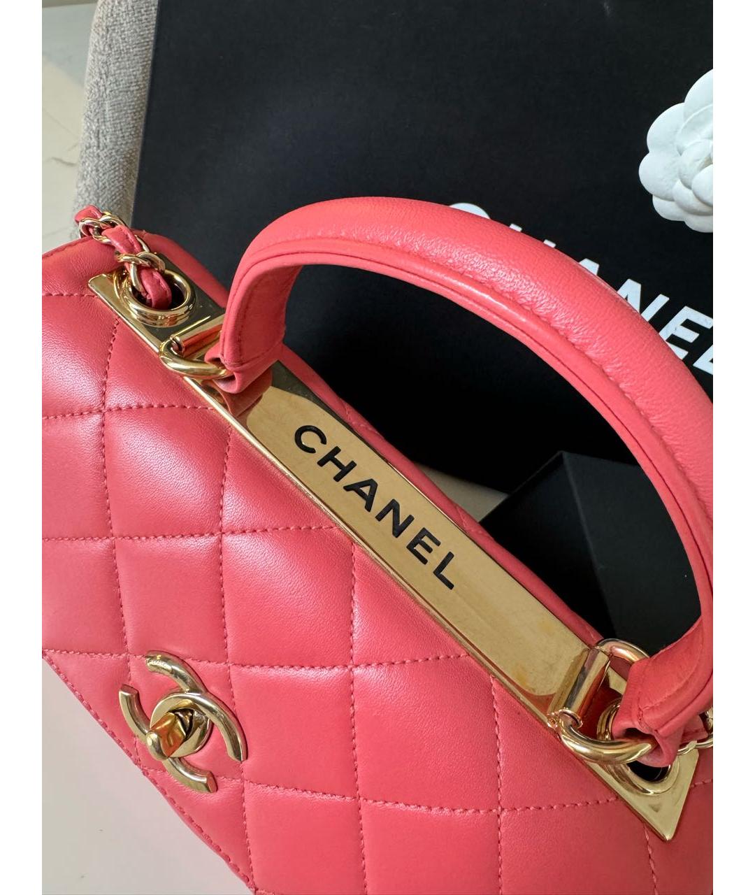 CHANEL Коралловая кожаная сумка через плечо, фото 3
