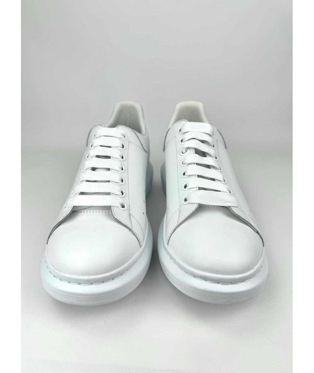 ALEXANDER MCQUEEN Белые кожаные низкие кроссовки / кеды, фото 3