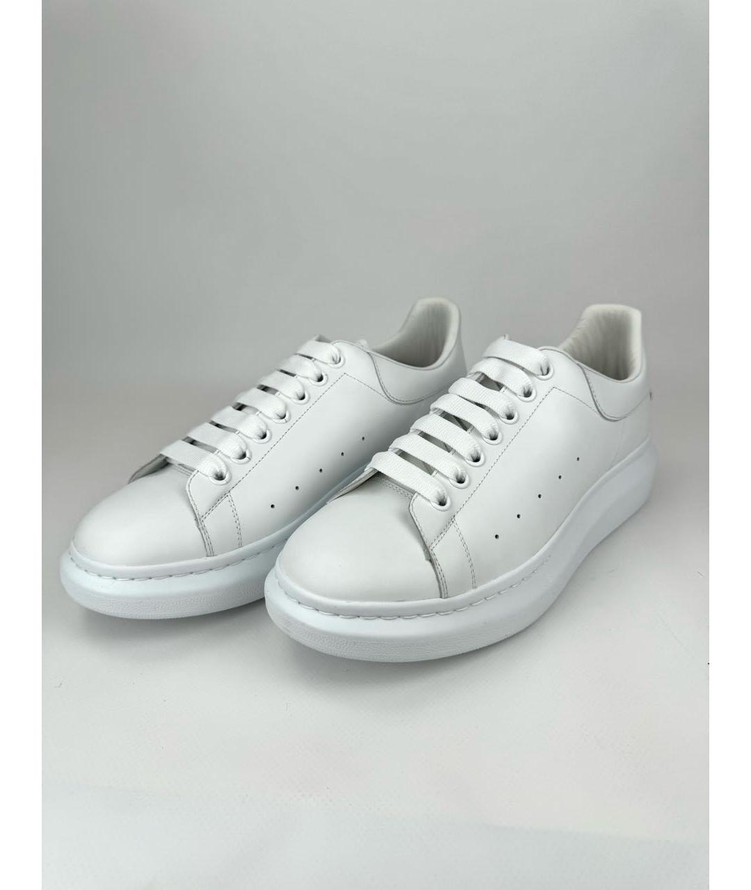 ALEXANDER MCQUEEN Белые кожаные низкие кроссовки / кеды, фото 2