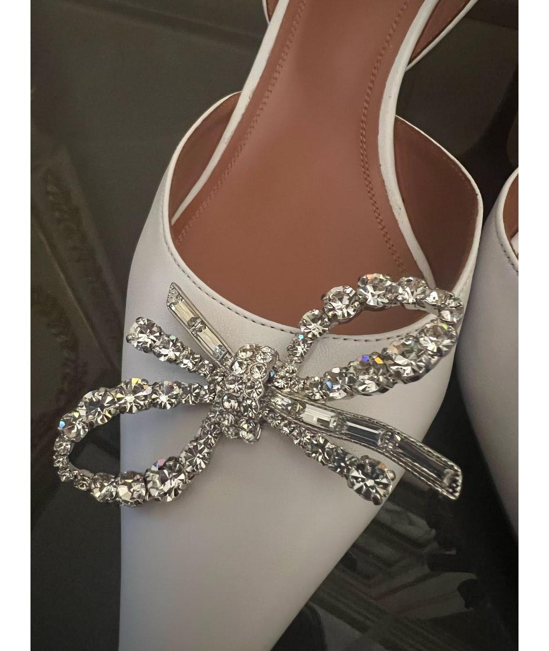 Amina Muaddi Белые текстильные туфли, фото 6