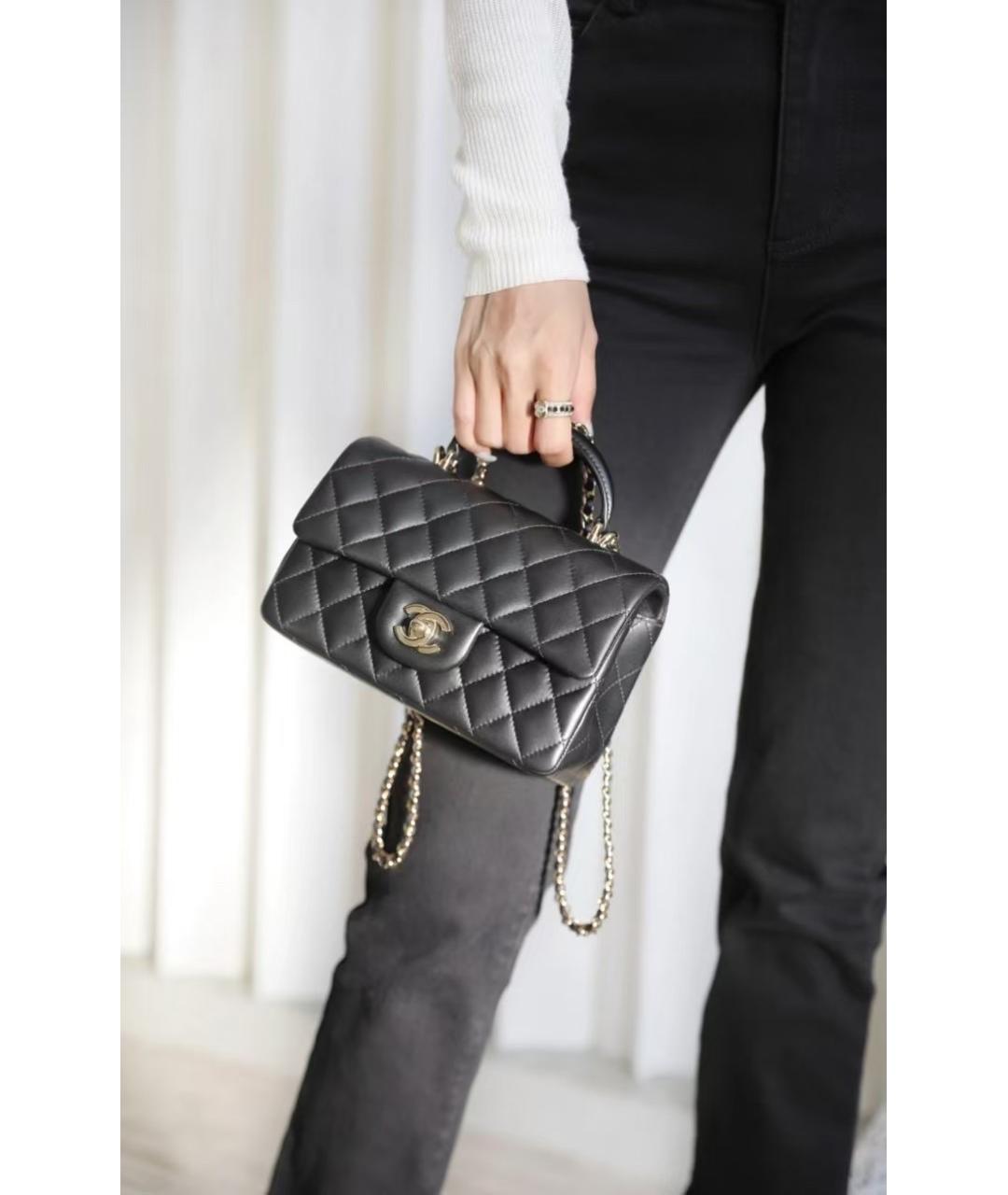 CHANEL Черная кожаная сумка с короткими ручками, фото 4