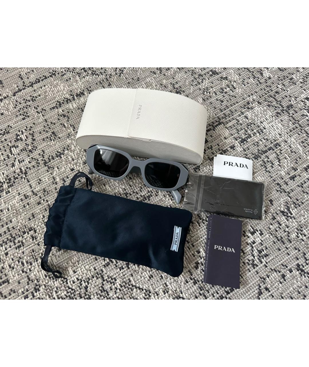 PRADA Серые пластиковые солнцезащитные очки, фото 6