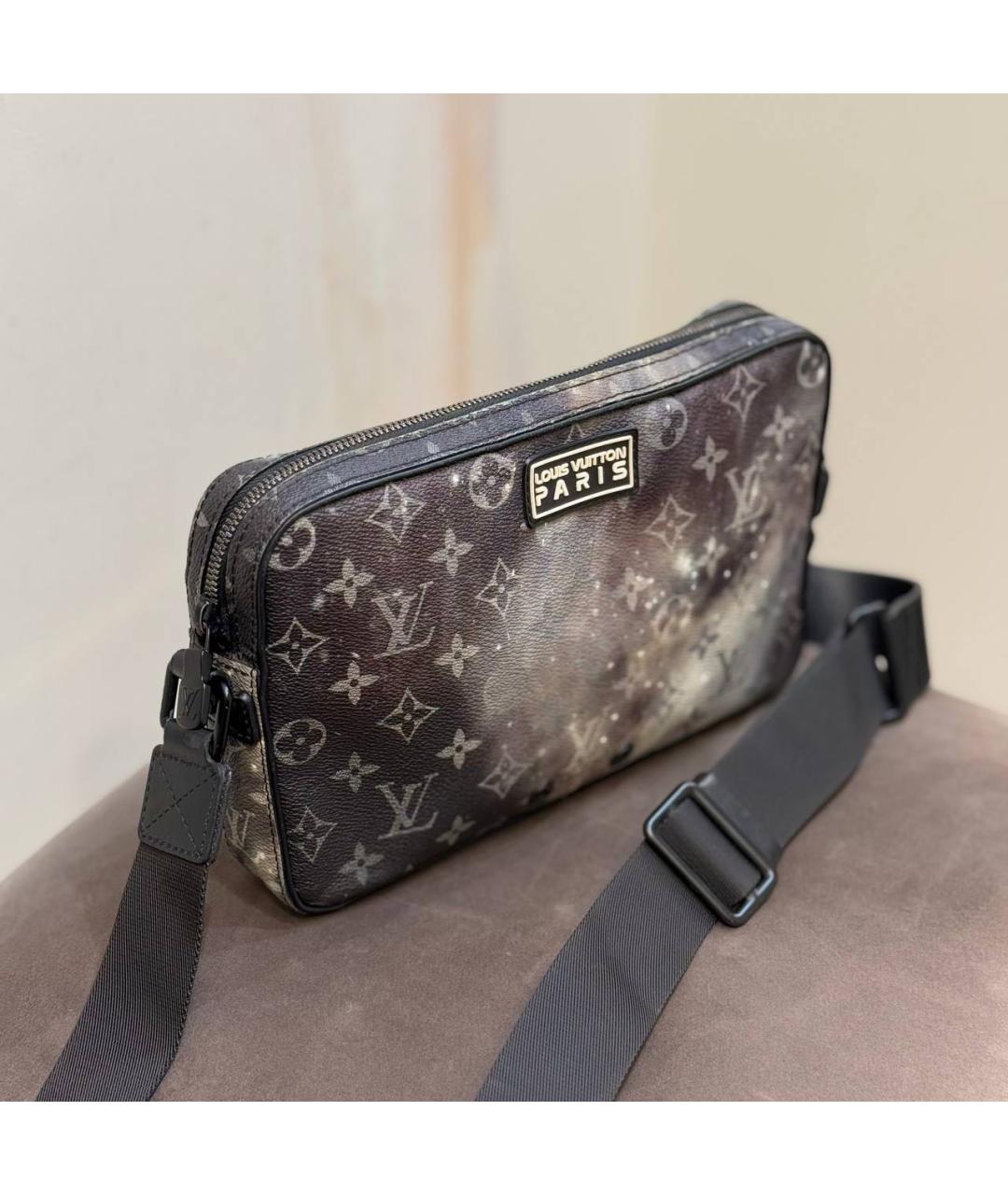LOUIS VUITTON Черная кожаная сумка на плечо, фото 2