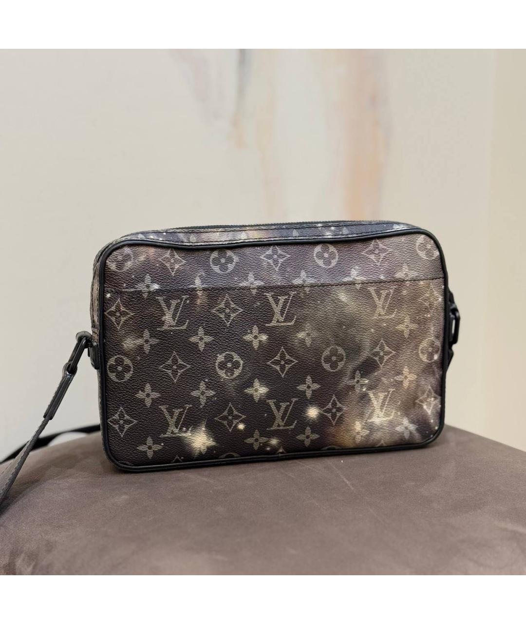 LOUIS VUITTON Черная кожаная сумка на плечо, фото 3