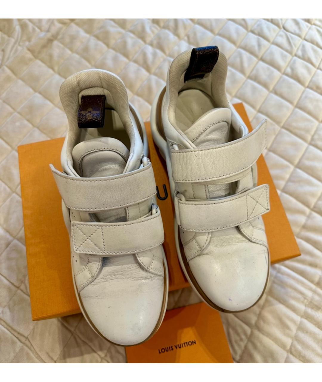 LOUIS VUITTON Белые кожаные кроссовки, фото 3