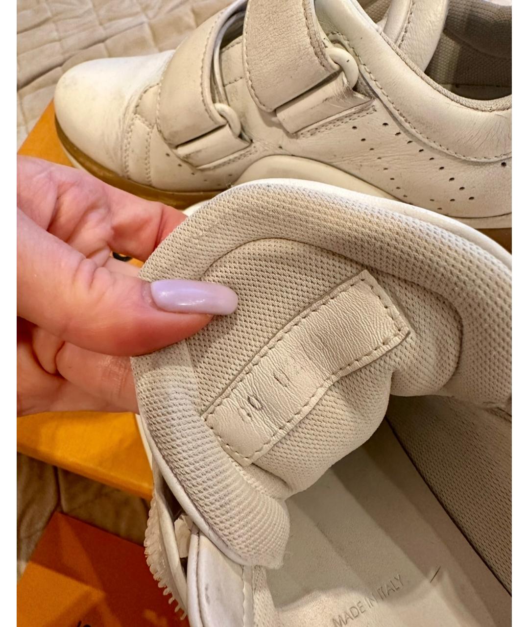 LOUIS VUITTON Белые кожаные кроссовки, фото 4