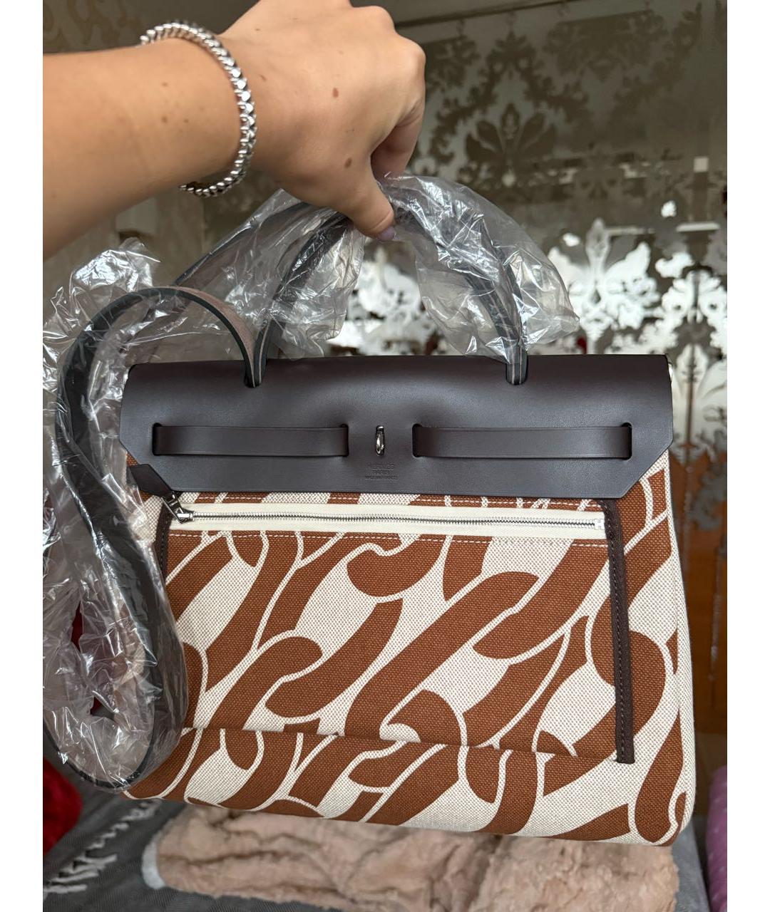 HERMES Коричневая тканевая сумка с короткими ручками, фото 4