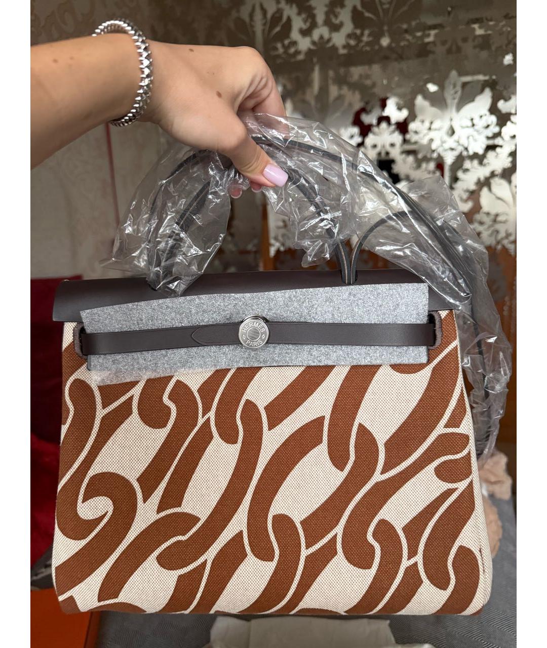 HERMES Коричневая тканевая сумка с короткими ручками, фото 3