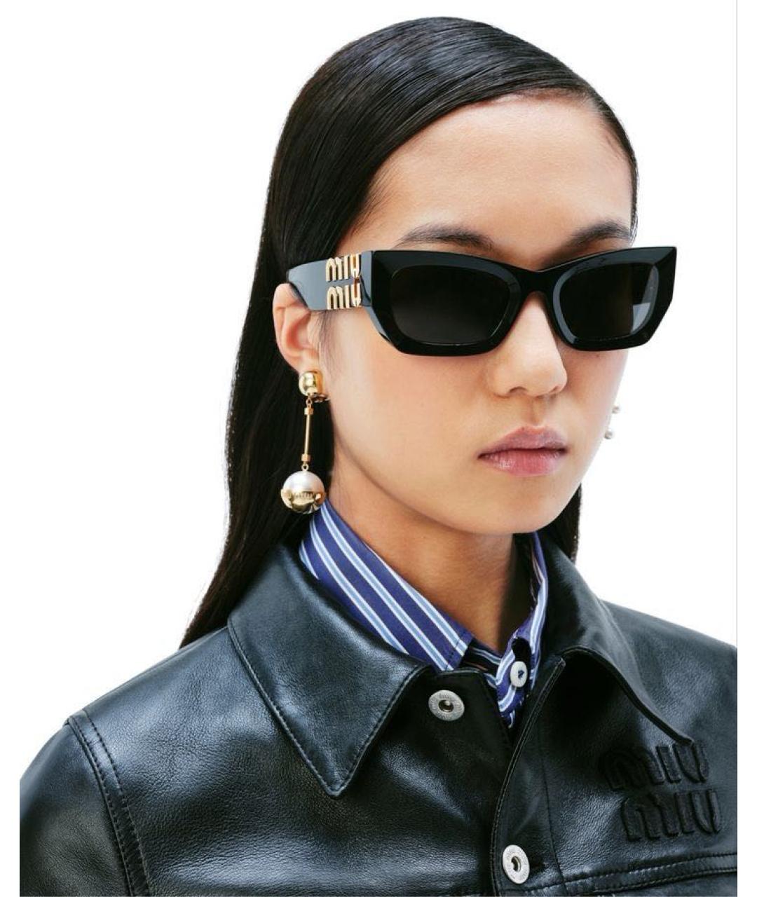 MIU MIU Черные пластиковые солнцезащитные очки, фото 3