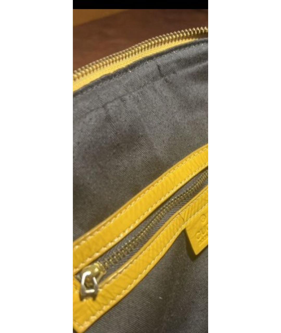 GUCCI Горчичная сумка с короткими ручками из лакированной кожи, фото 4