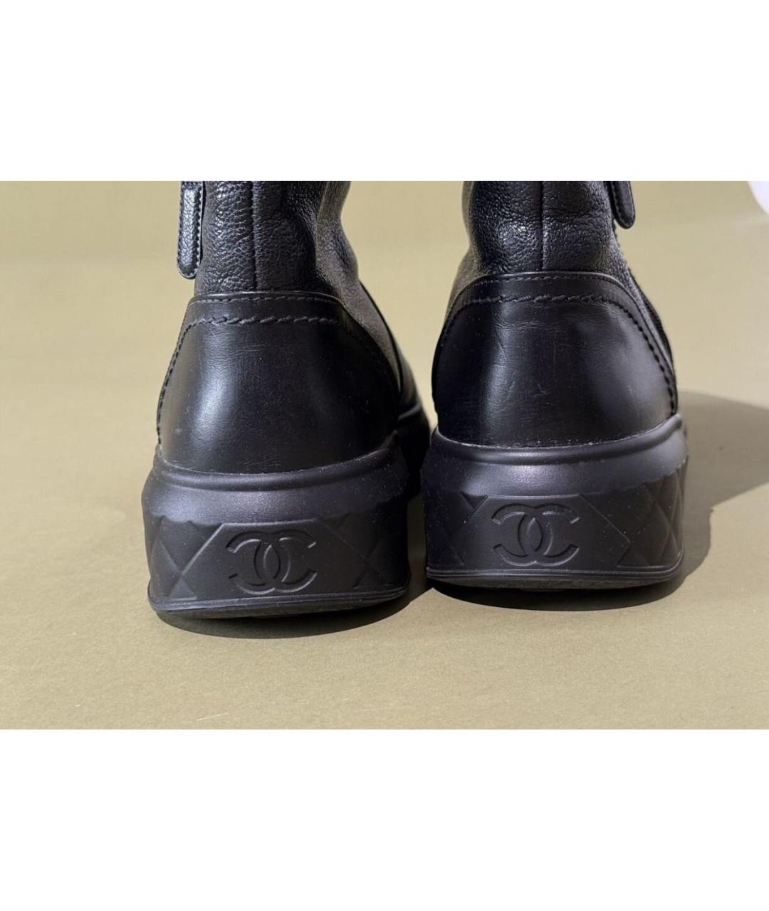 CHANEL Черные кожаные сапоги, фото 3