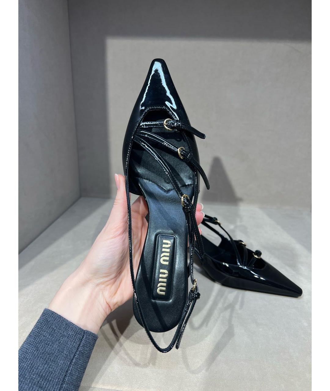 MIU MIU Черные туфли из лакированной кожи, фото 3