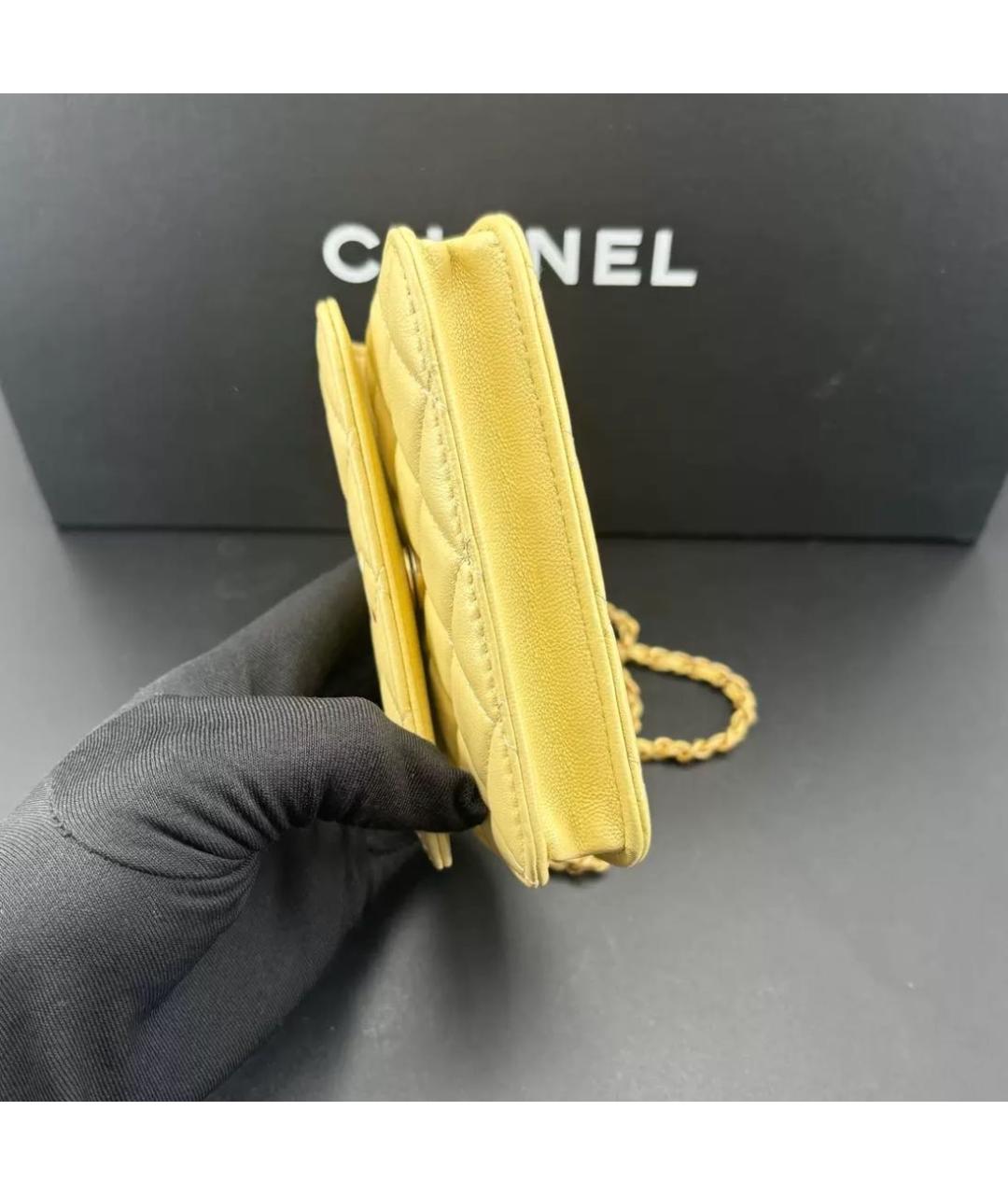 CHANEL Желтая кожаная поясная сумка, фото 5