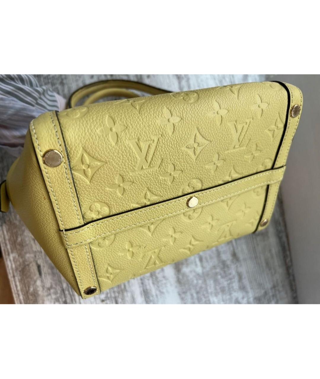 LOUIS VUITTON Желтая кожаная сумка с короткими ручками, фото 3