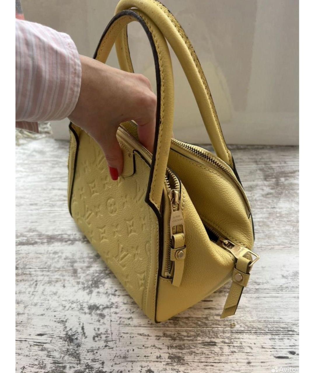LOUIS VUITTON Желтая кожаная сумка с короткими ручками, фото 2