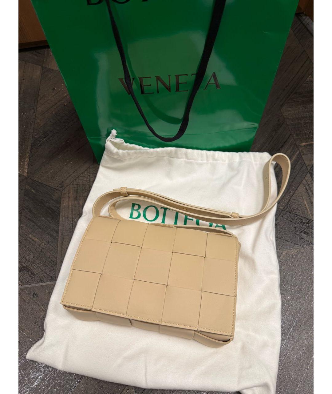 BOTTEGA VENETA Бежевая кожаная сумка через плечо, фото 4