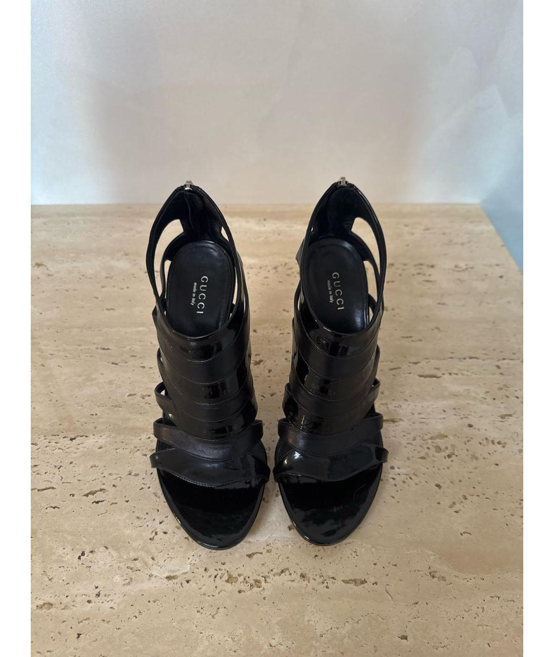 GUCCI Черные босоножки из лакированной кожи, фото 2