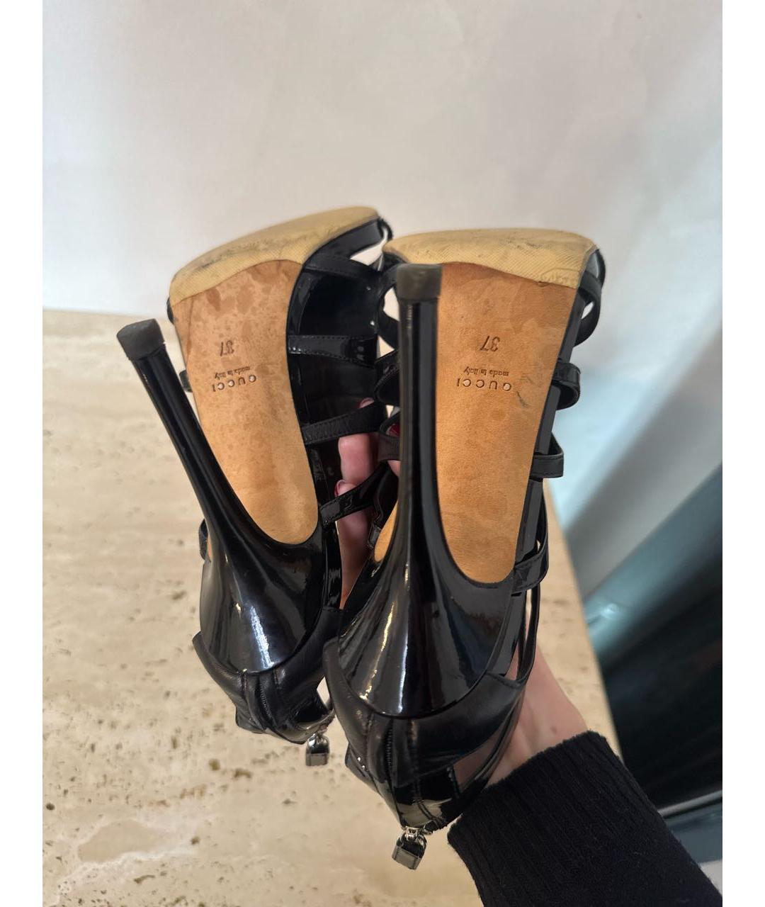 GUCCI Черные босоножки из лакированной кожи, фото 5