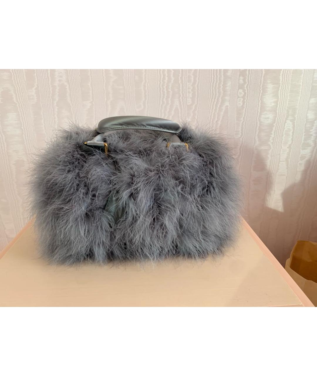 LOUIS VUITTON Серая меховая сумка с короткими ручками, фото 3