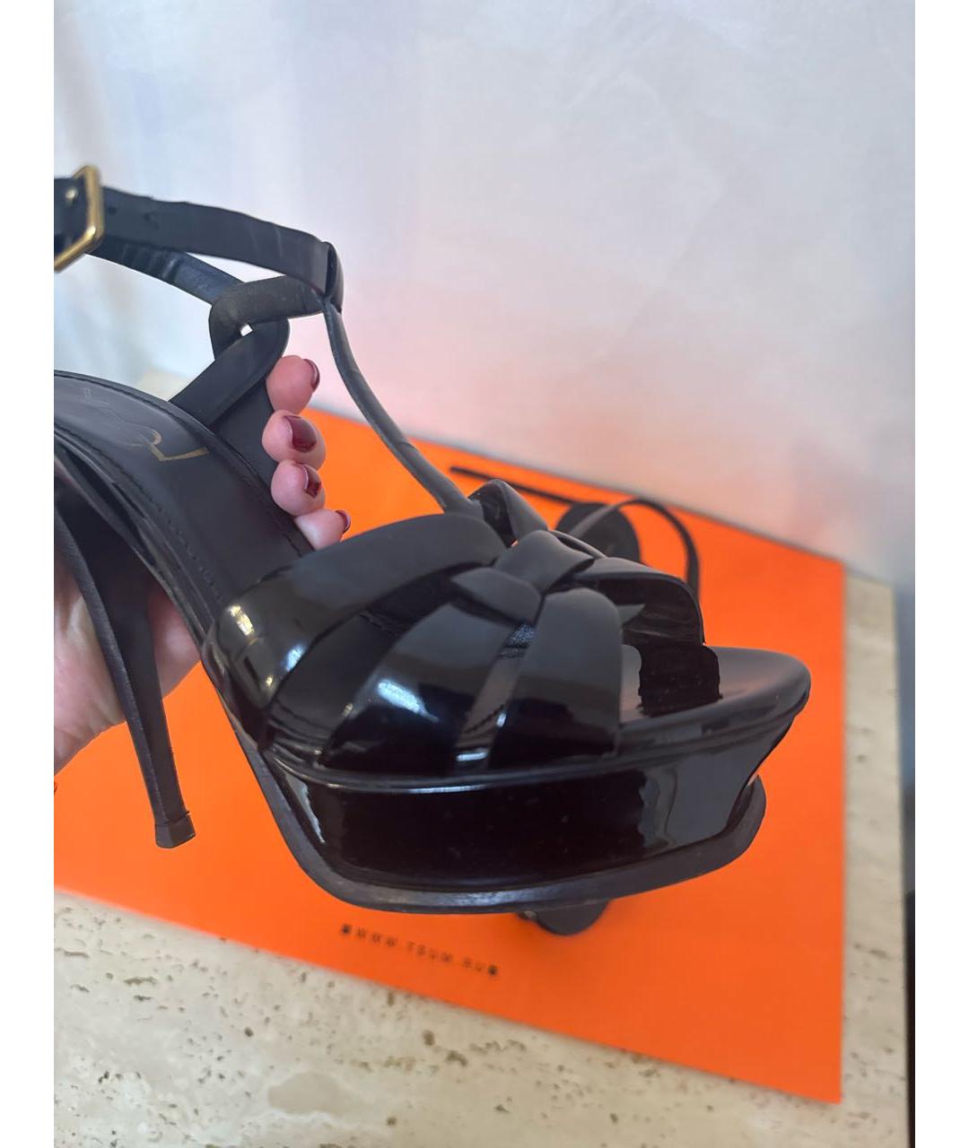 SAINT LAURENT Черные босоножки из лакированной кожи, фото 6