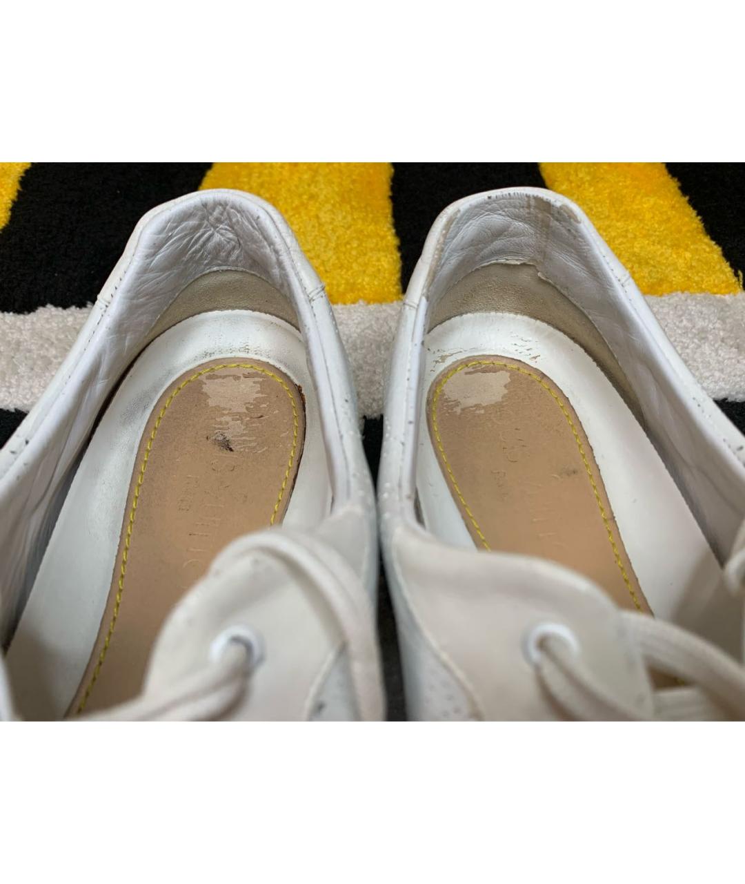 LOUIS VUITTON Белые кожаные низкие кроссовки / кеды, фото 6