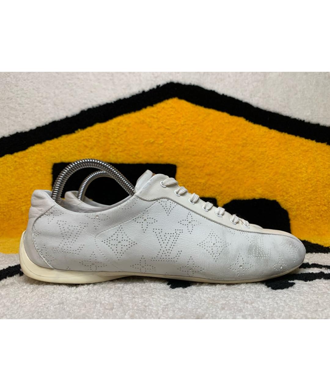 LOUIS VUITTON Белые кожаные низкие кроссовки / кеды, фото 9