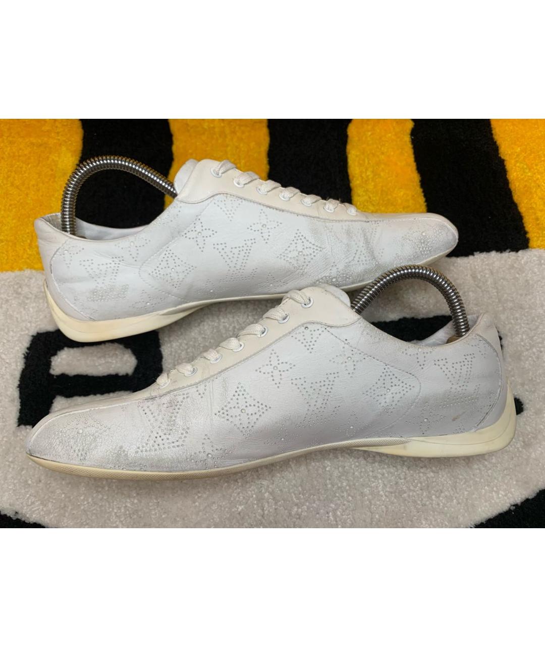 LOUIS VUITTON Белые кожаные низкие кроссовки / кеды, фото 5