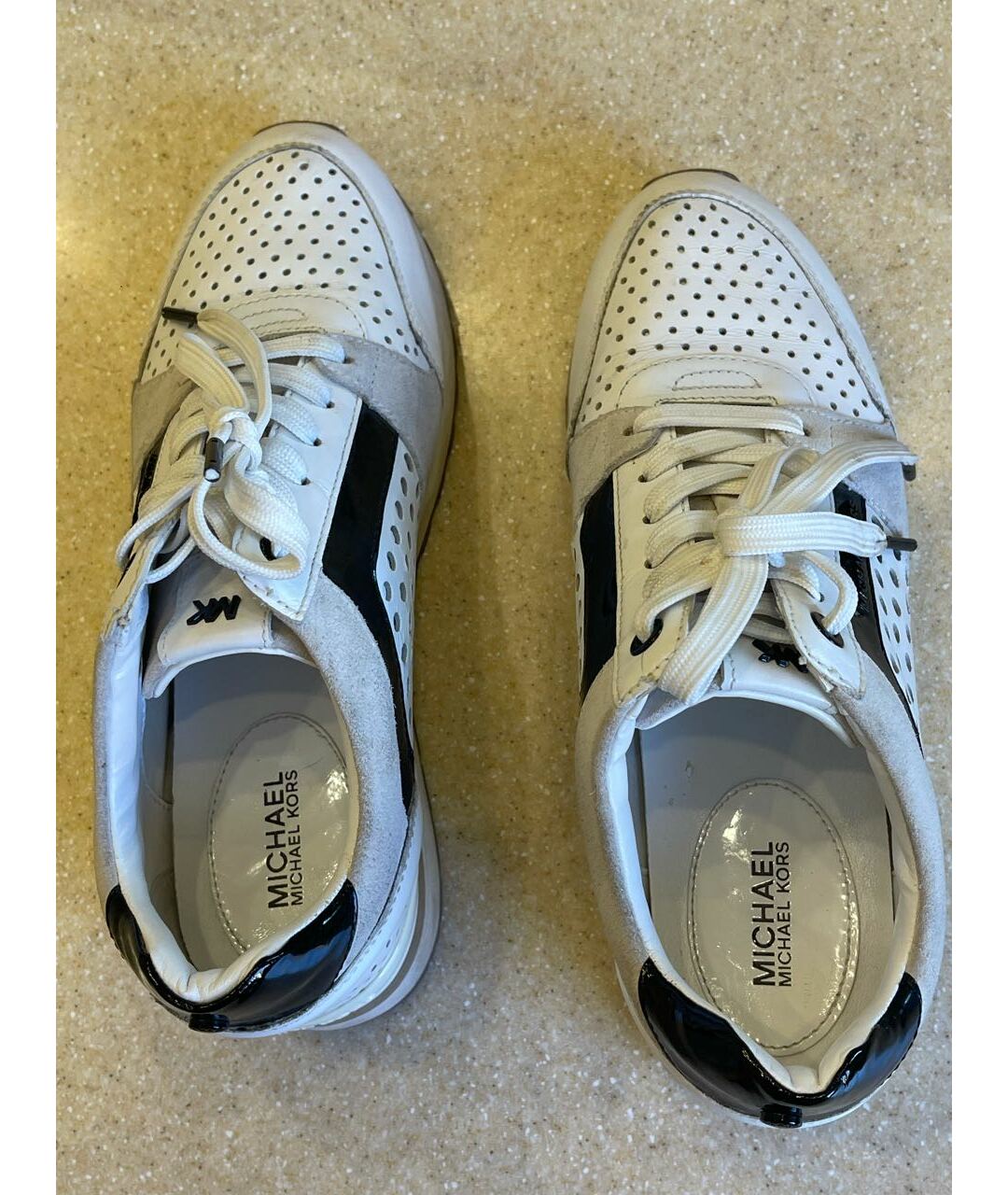 MICHAEL KORS Белые кожаные кроссовки, фото 3