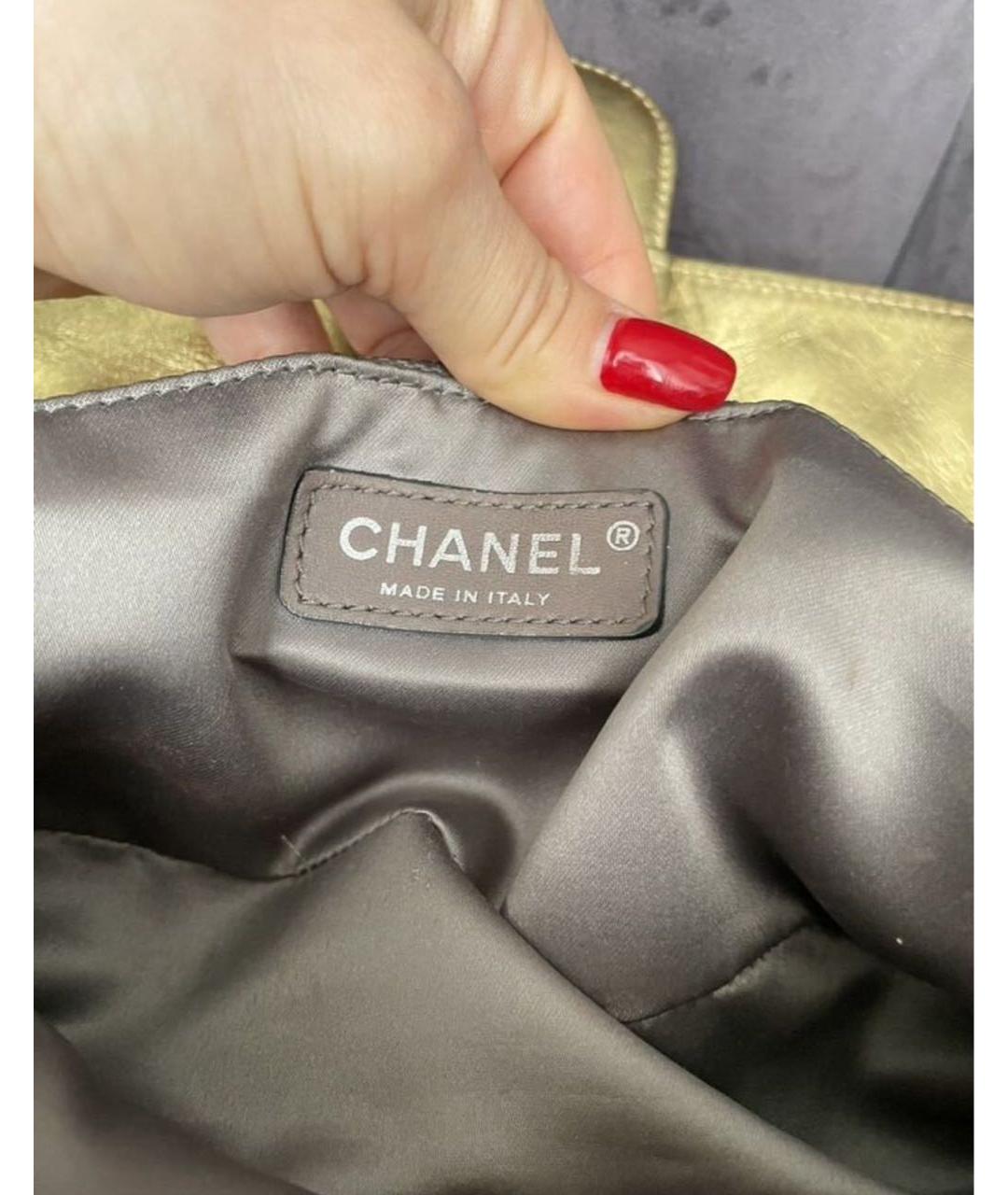 CHANEL Золотая кожаная сумка с короткими ручками, фото 2
