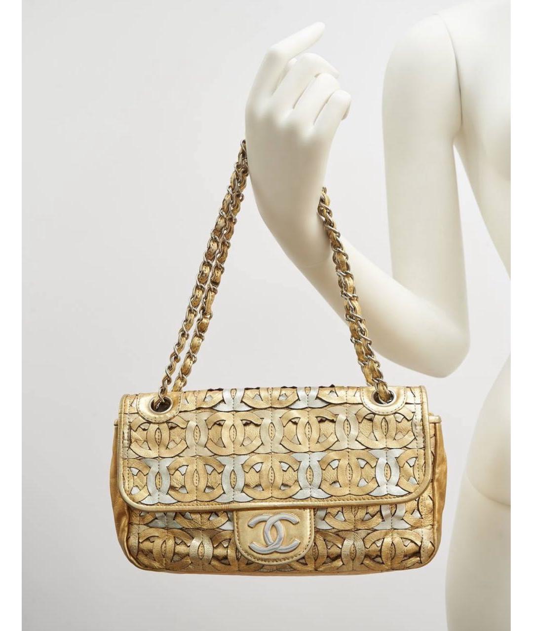 CHANEL Золотая кожаная сумка с короткими ручками, фото 5