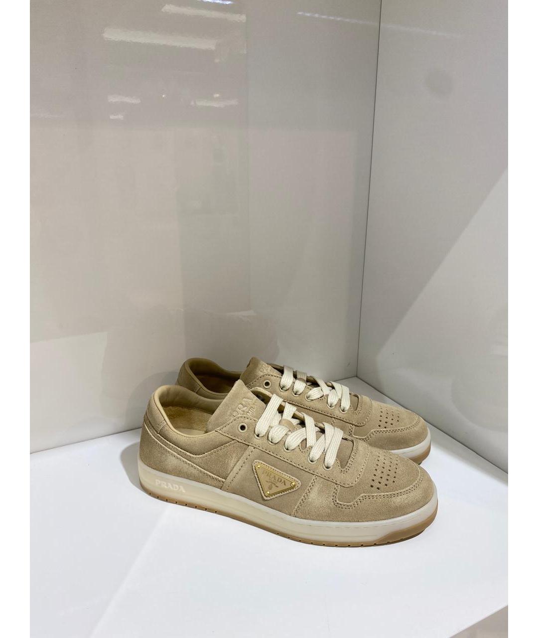 PRADA Бежевые замшевые низкие кроссовки / кеды, фото 2