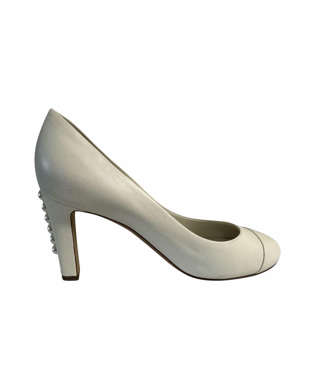 CHANEL Белые кожаные туфли, фото 1