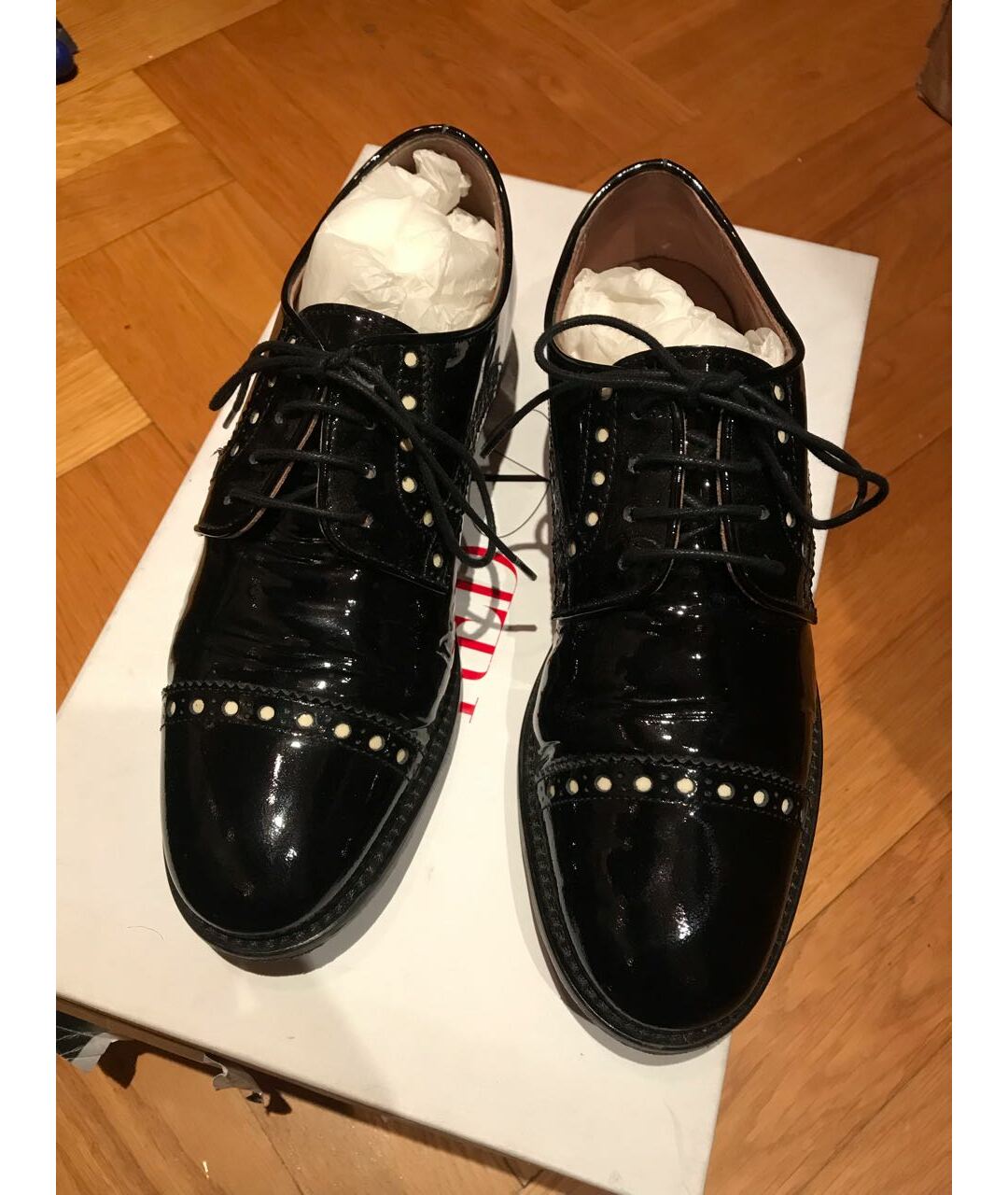 RED VALENTINO Черные брогги и оксфорды из лакированной кожи, фото 2