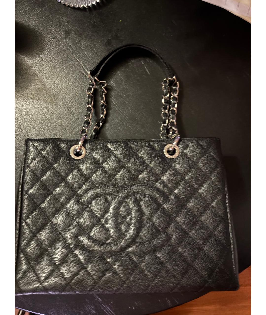 CHANEL Черная кожаная сумка тоут, фото 7