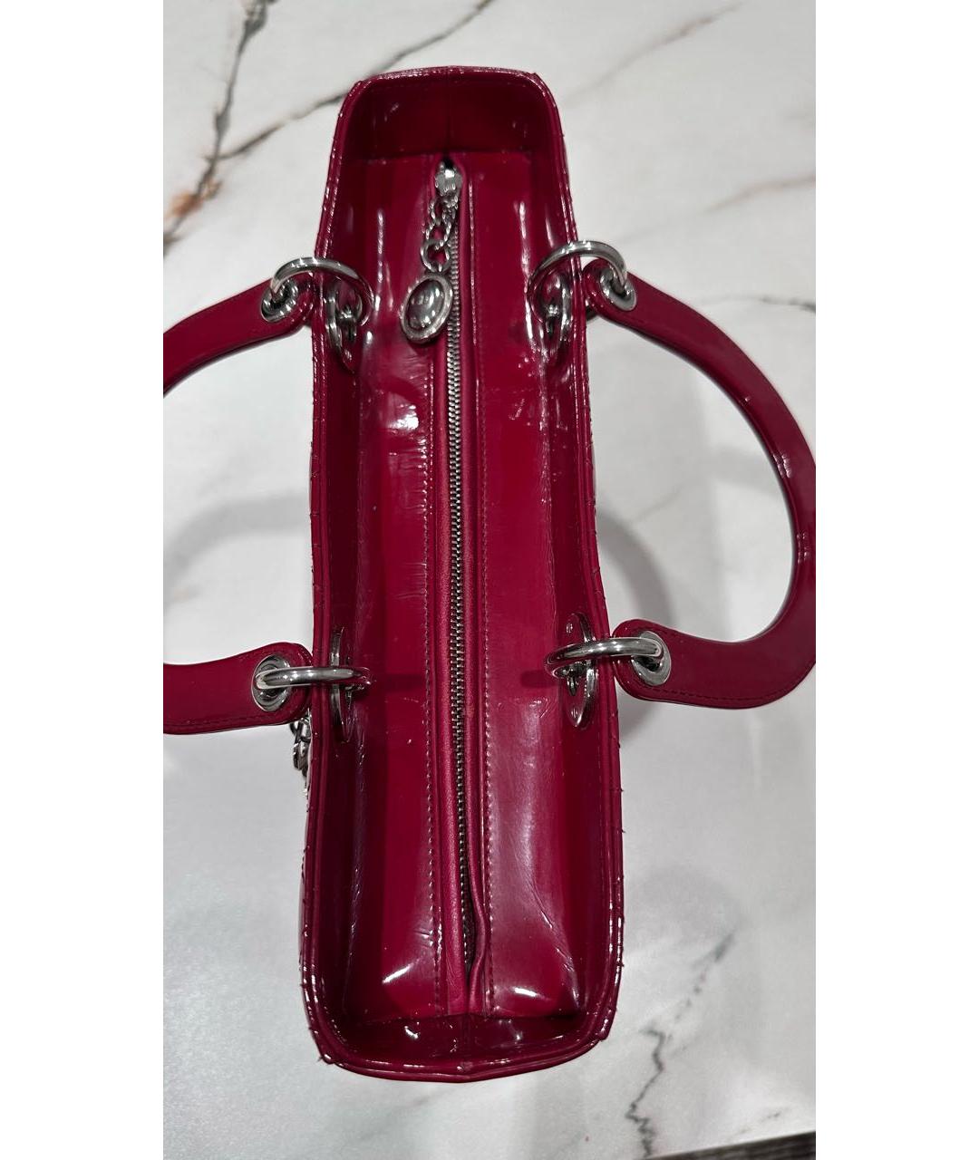 CHRISTIAN DIOR Бордовая сумка с короткими ручками из лакированной кожи, фото 6