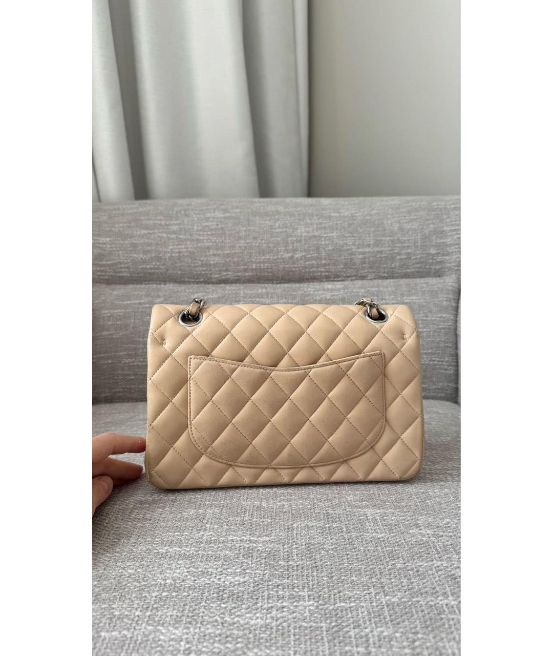 CHANEL Бежевая кожаная сумка через плечо, фото 3