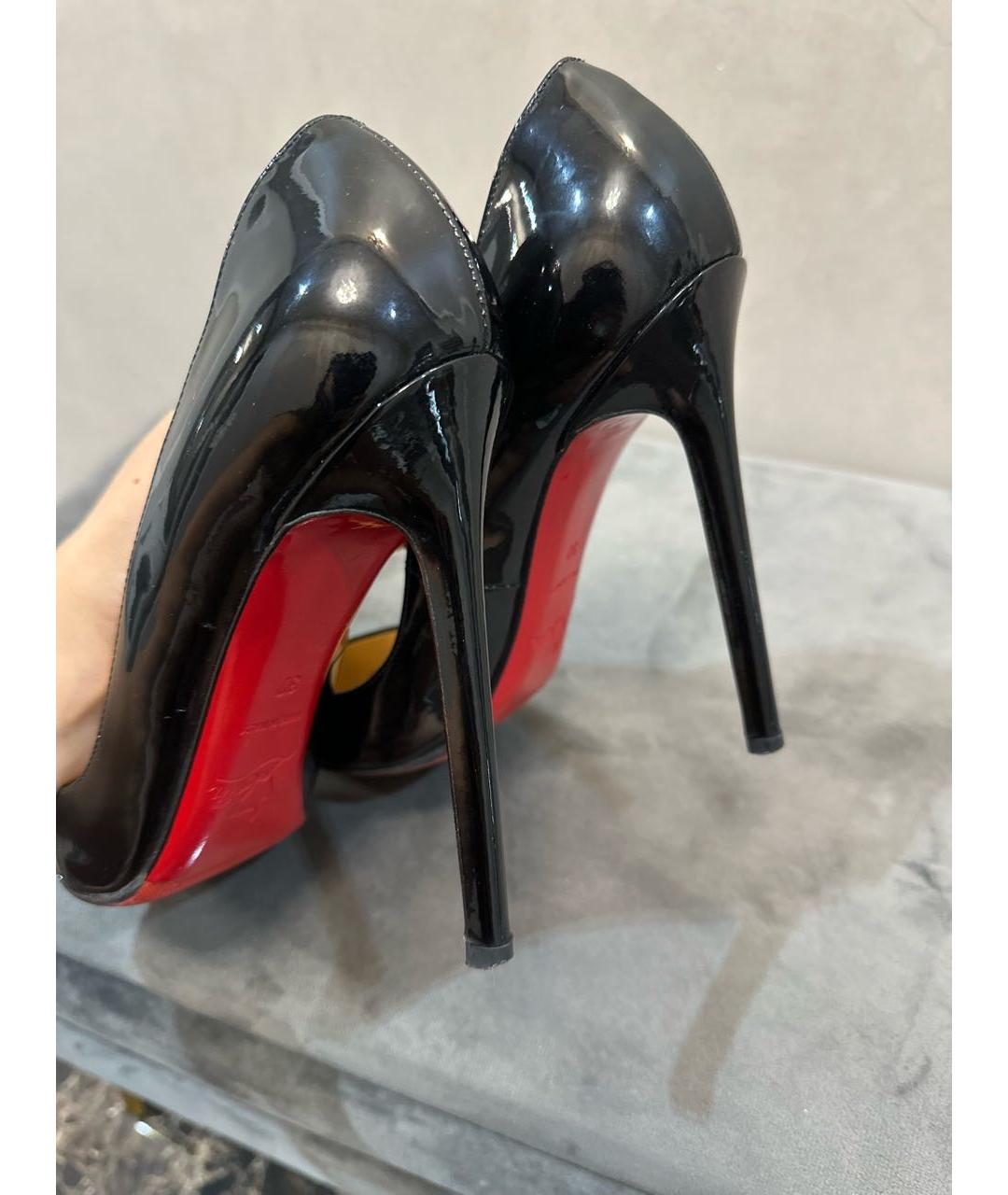 CHRISTIAN LOUBOUTIN Черные туфли из лакированной кожи, фото 8