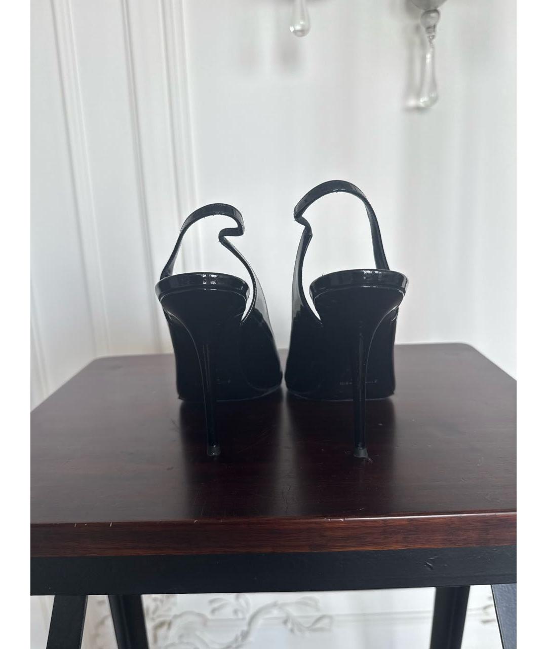 SAINT LAURENT Черные босоножки из лакированной кожи, фото 4
