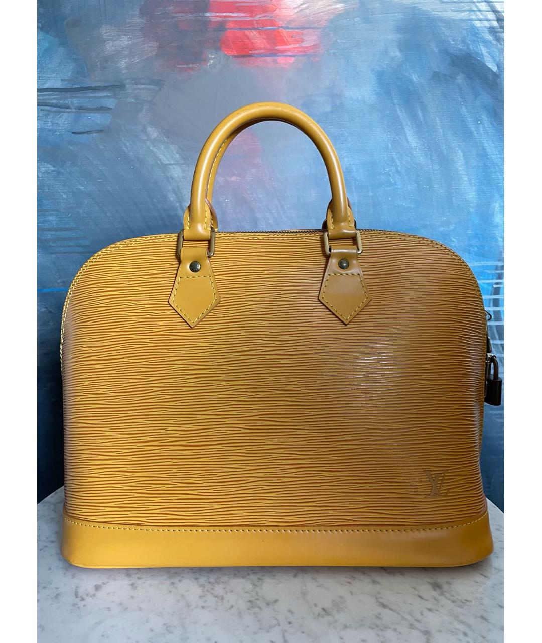 LOUIS VUITTON Желтая кожаная сумка с короткими ручками, фото 2