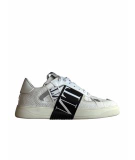 VALENTINO Низкие кроссовки / кеды