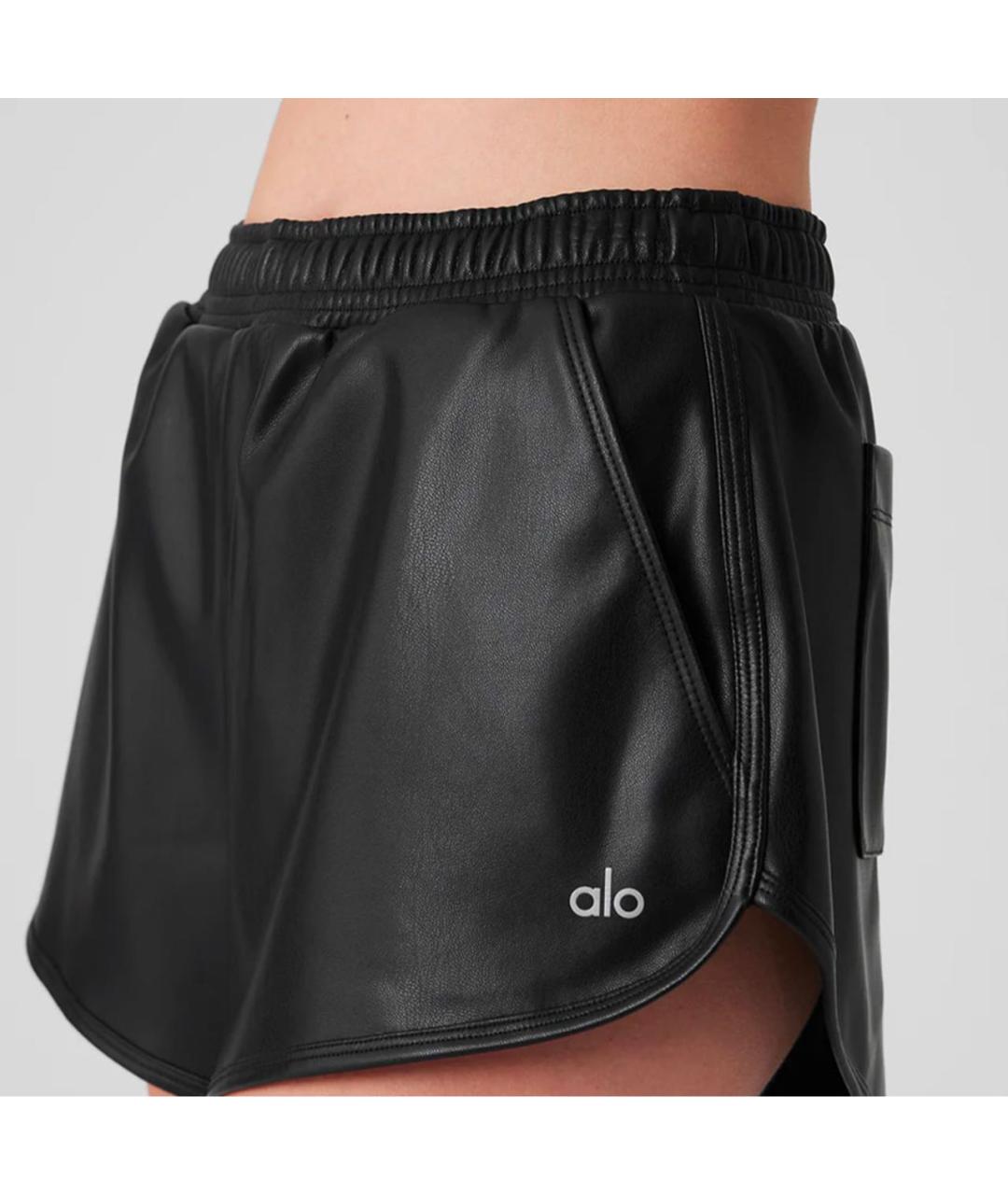 ALO YOGA Черные кожаные спортивные брюки и шорты, фото 4