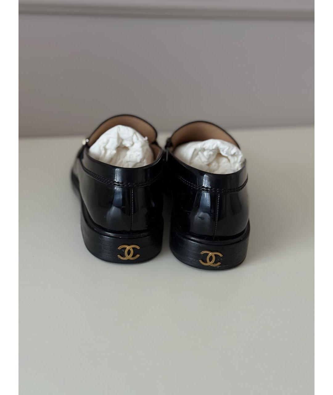 CHANEL Черные лоферы из лакированной кожи, фото 4