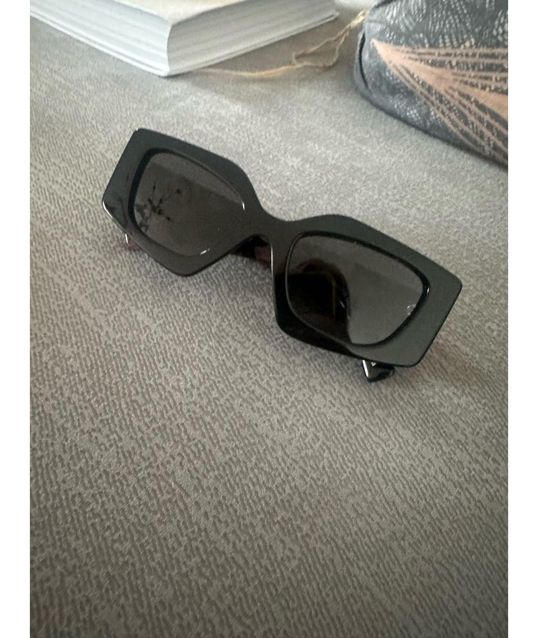 PRADA Черные пластиковые солнцезащитные очки, фото 3