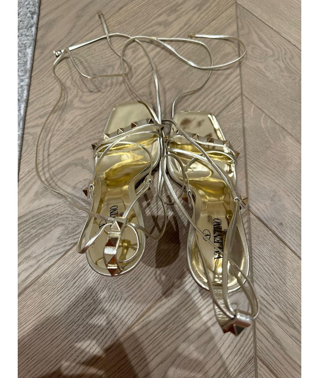 VALENTINO Золотые босоножки, фото 3
