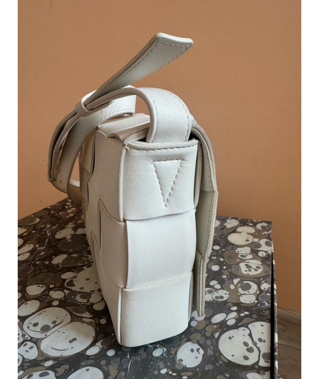 BOTTEGA VENETA Белая кожаная сумка через плечо, фото 5