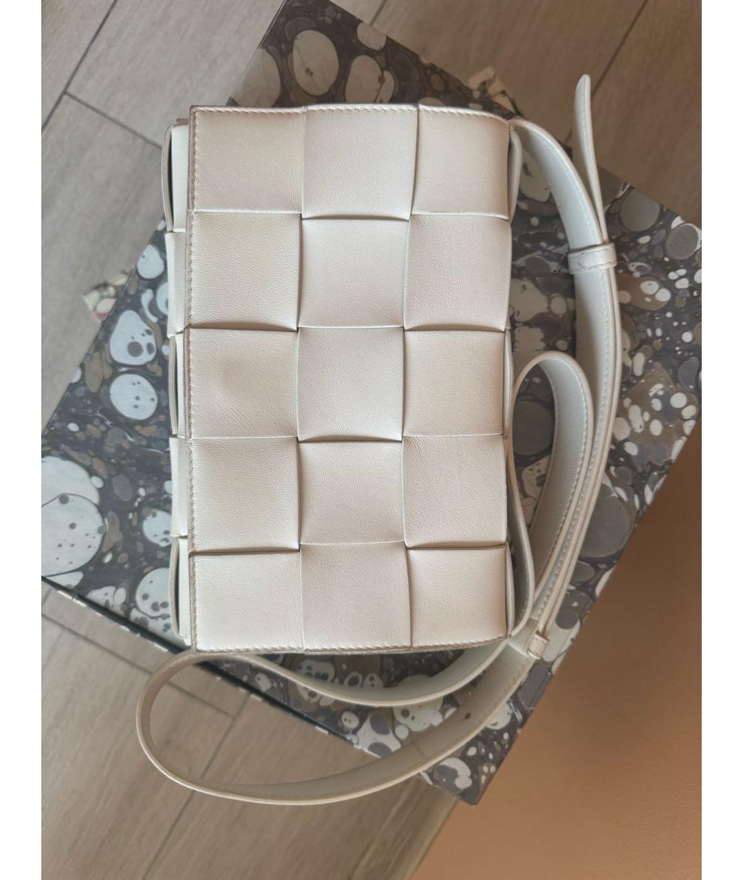 BOTTEGA VENETA Белая кожаная сумка через плечо, фото 4