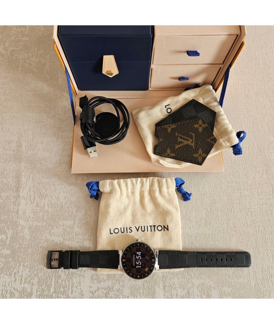 LOUIS VUITTON Серебряные стальные часы, фото 2