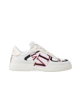 VALENTINO Низкие кроссовки / кеды