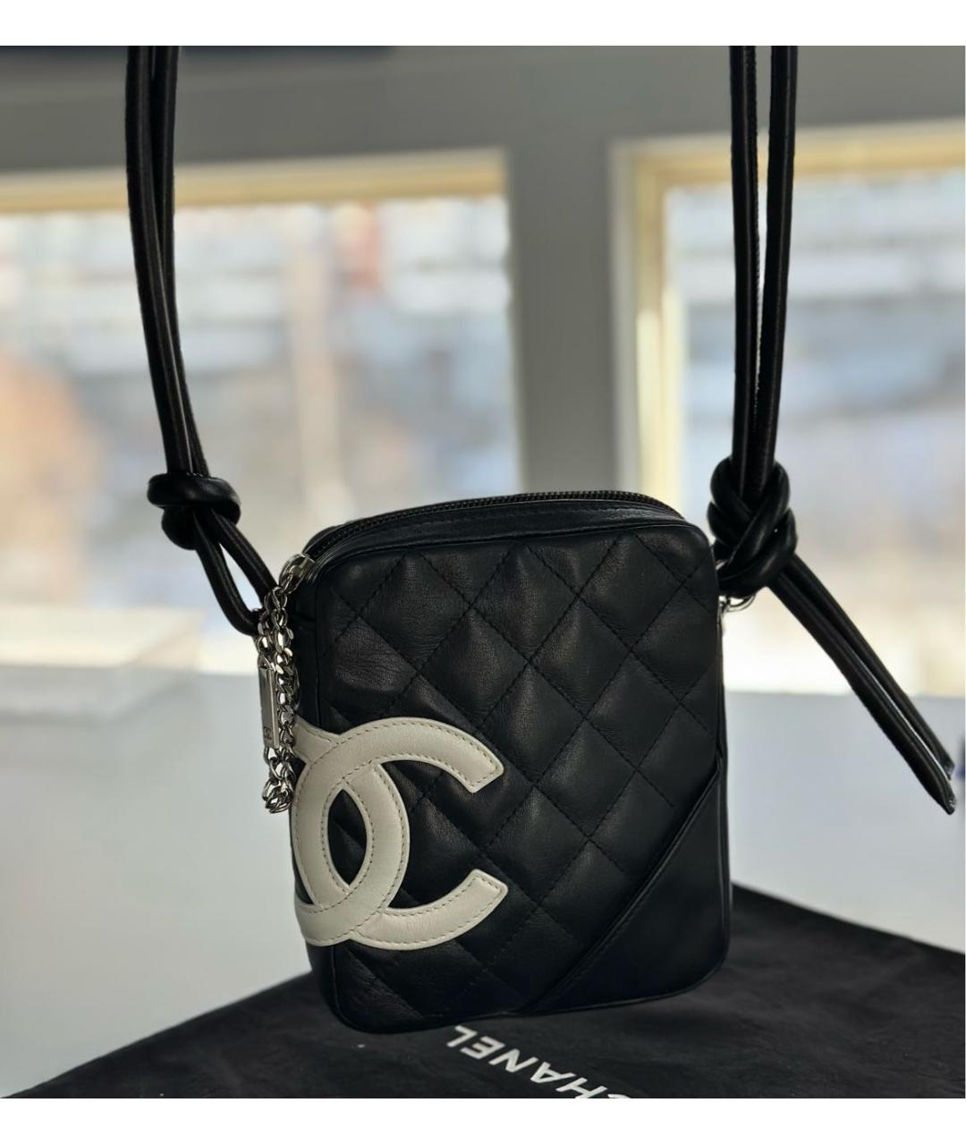 CHANEL Черная кожаная сумка через плечо, фото 2